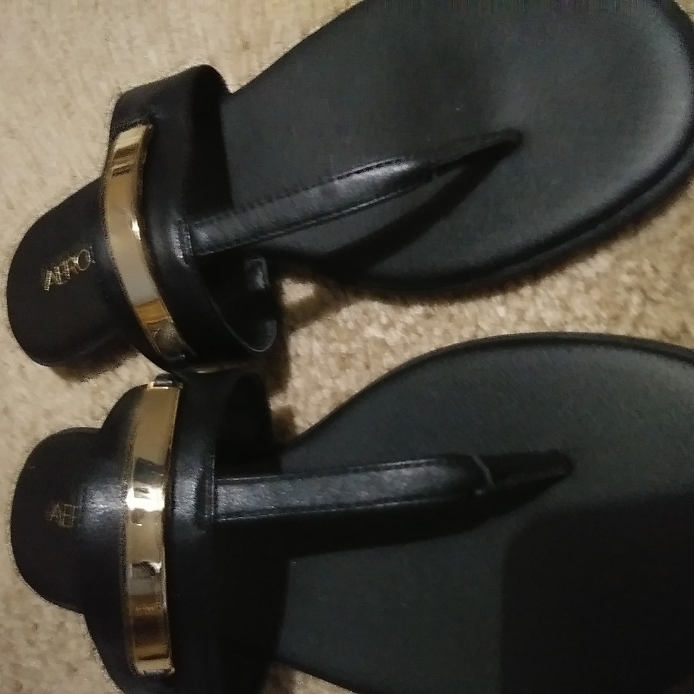 Aerosoles On The Chlock Toe-Thong Sandals